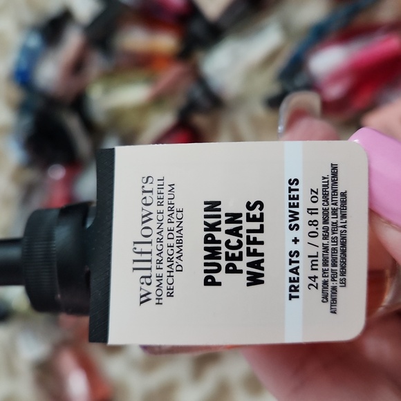 NWT PUMPKIN PECAN WAFFLES - Picture 2 of 3